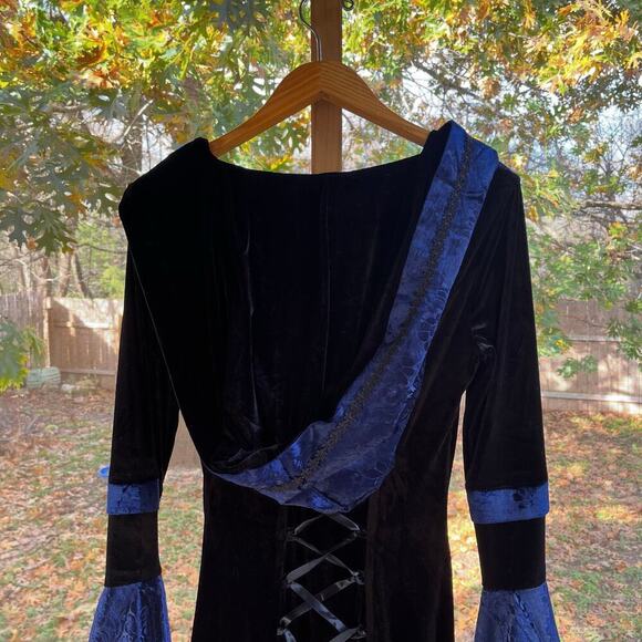 Victorian Choice Women's Black And Blue Velvet Medieval Dress Size L - Picture 6 of 13